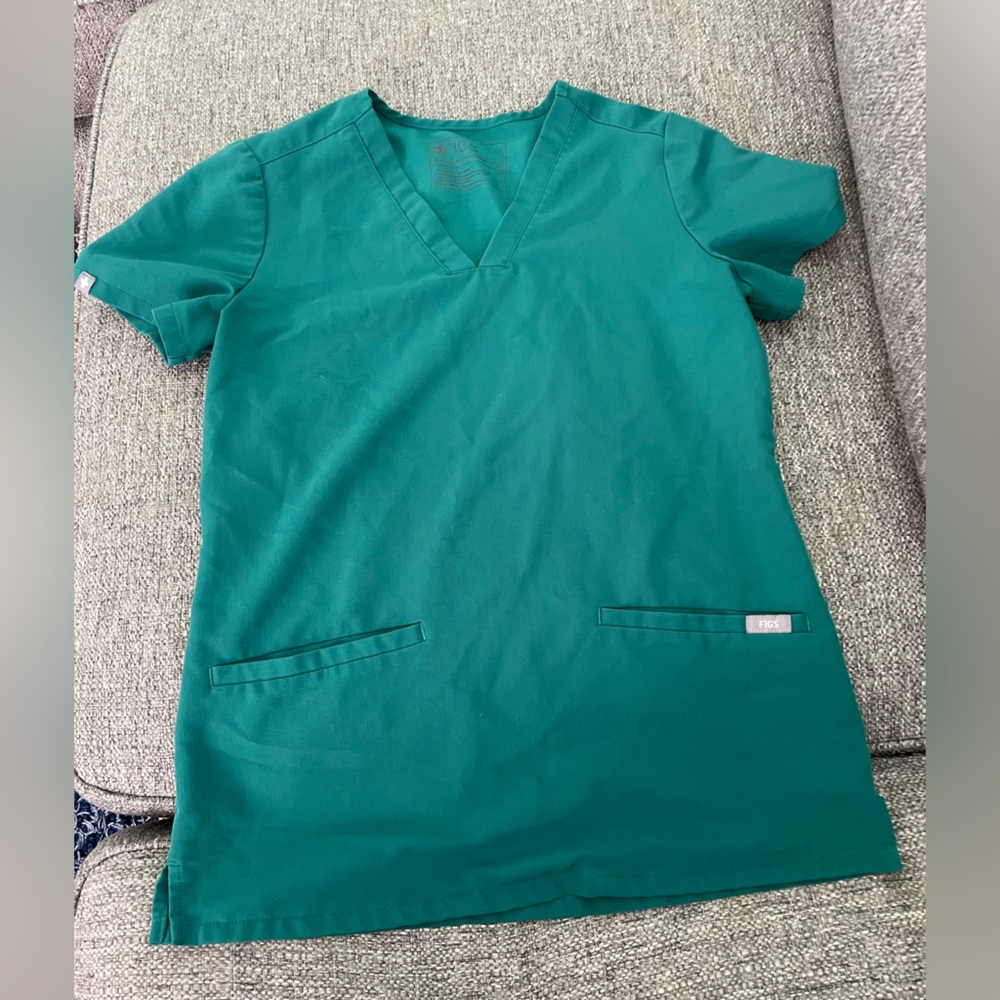 Figs (Technical Collection)Hunter Green V-Neck Scrub Top (women’s size XXS)